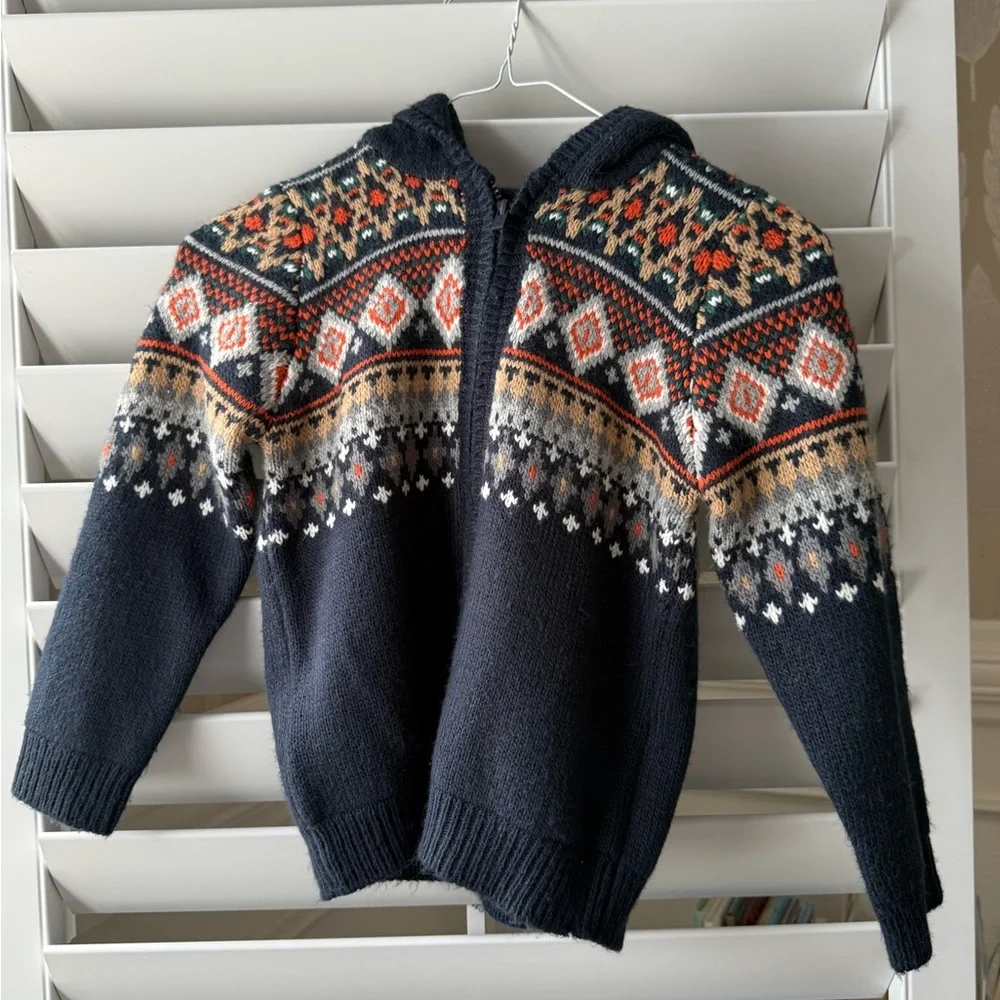 Assorted Sweaters and Jackets Collection - Picture 13 of 14